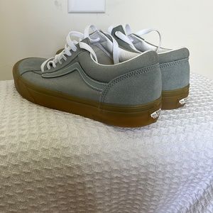 Men’s Vans gray sneakers NWOT